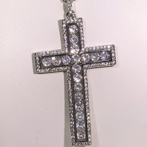 🆕 Large Halo 8.00 Ctw Diamond Cross and 18" Necklace 18k White Gold 🆕 - Picture 2 of 6